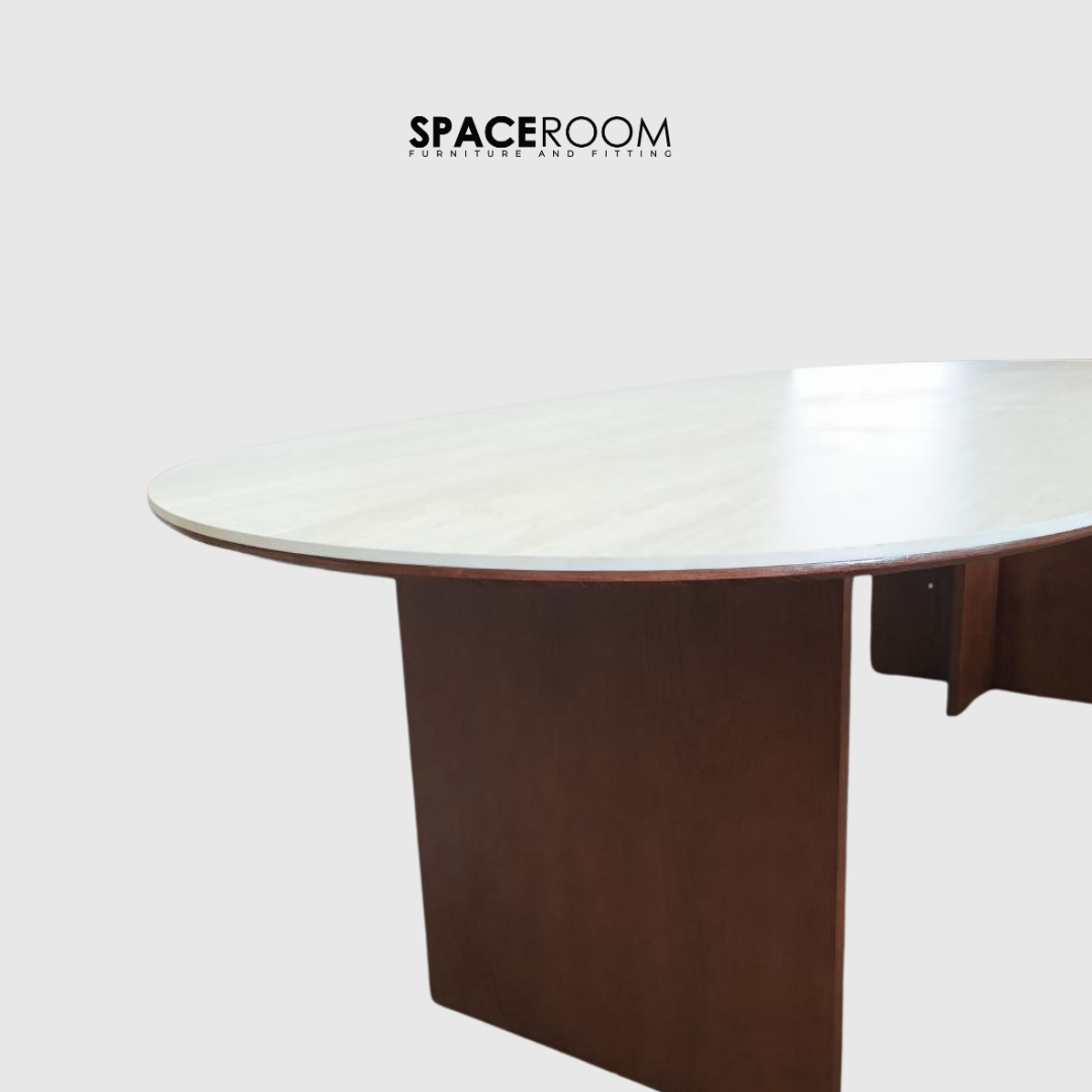 Ovaline Dining Table